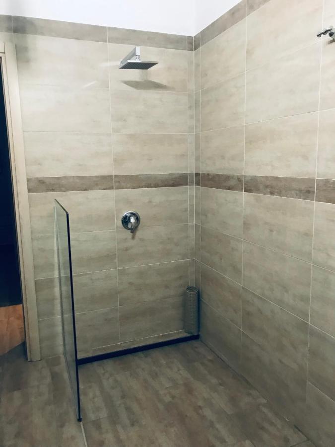 B&B Il Quadrato 19 内维亚诺 外观 照片