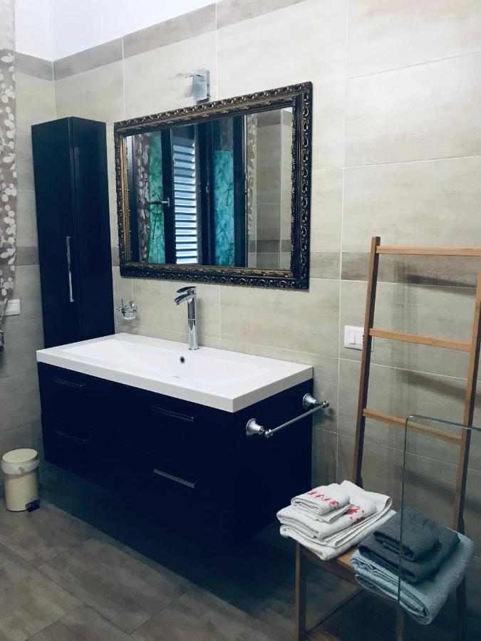 B&B Il Quadrato 19 内维亚诺 外观 照片